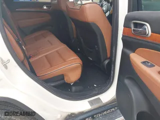 2012 Jeep Grand Cherokee Overland with VIN 1C4RJFCGXCC263065, listed as a IAAI auction lot 41942110 with 189,681 mi miles. Bid and sale history available at carsss.com. Image 8.