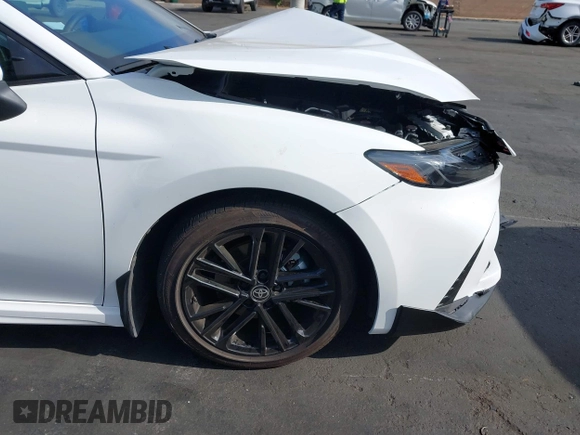 2025 Toyota Camry LE z VIN 4T1DAACK3SU533985, wystawiony jako IAAI lot #42118873 z przebiegiem Nie podano mil oraz . Historia ofert i sprzedaży dostępna na DreamBid. Obrazek 18.
