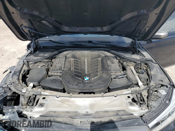 2019 BMW 7 Series M760i xDrive with VIN WBA7H6C58KG615081, listed as a Copart auction lot 59361704 with 92,769 mi miles and Salvage Title. Bid and sale history available at carsss.com. Image 11.