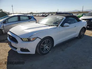 2016 Ford Mustang EcoBoost Premium z VIN 1FATP8UH1G5226672, wystawiony jako Copart lot #49909105 z przebiegiem 104 730 mil mil oraz Szkoda całkowita • Salvage title. Historia ofert i sprzedaży dostępna na DreamBid. Obrazek 1.