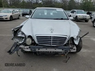 2002 Mercedes-Benz E-Class with VIN WDBJF82J42X068060, listed as a Copart auction lot 48422005 with 263,835 mi miles and Non Repairable. Bid and sale history available at carsss.com. Image 5.