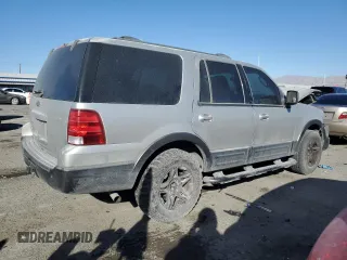 2004 Ford Expedition Special Service with VIN 1FMPU15L94LB28586, listed as a Copart auction lot 44272375 with 194,853 mi miles and Salvage Title. Bid and sale history available at carsss.com. Image 3.