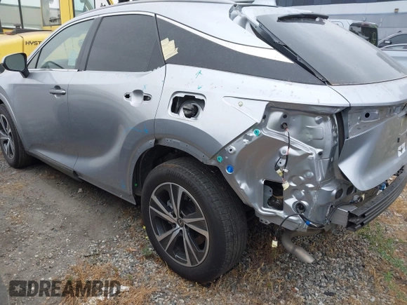 2024 Lexus RX 350 z VIN JTJCHMAA4R2017497, wystawiony jako IAAI lot #42151491 z przebiegiem 17 707 mil mil oraz . Historia ofert i sprzedaży dostępna na DreamBid. Obrazek 3.