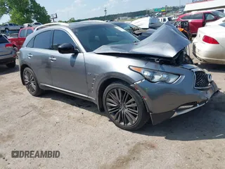 2017 Infiniti QX70 z VIN JN8CS1MU0HM140035, wystawiony jako IAAI lot #42342714 z przebiegiem 86 801 mil mil oraz . Historia ofert i sprzedaży dostępna na DreamBid. Obrazek 1.