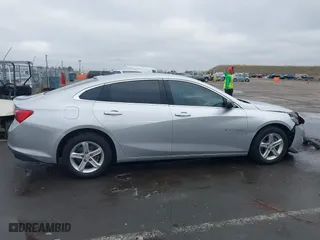 2020 Chevrolet Malibu LS with VIN 1G1ZC5ST8LF015665, listed as a IAAI auction lot 41133020 with 87,738 mi miles. Bid and sale history available at carsss.com. Image 14.