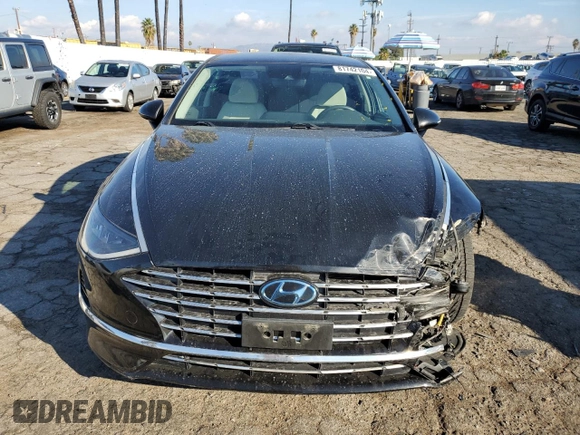 2020 Hyundai Sonata Hybrid Ultimate with VIN KMHL34JJ1LA010601, listed as a Copart auction lot 81742104 with 69,925 mi miles and Salvage Title. Bid and sale history available at carsss.com. Image 5.