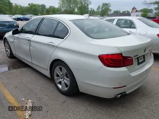 2012 BMW 5 Series 528i xDrive with VIN WBAXH5C58CDW11514, listed as a IAAI auction lot 42131076 with 146,788 mi miles. Bid and sale history available at carsss.com. Image 3.