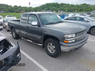 2001 Chevrolet Silverado 1500 LS with VIN 1GCEK19V21Z229300, listed as a IAAI auction lot 42180841 with 282,099 mi miles. Bid and sale history available at carsss.com. Image 1.