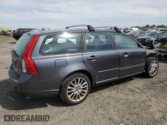 2011 Volvo V50 with VIN YV1672MW6B2605898, listed as a Copart auction lot 52820965 with 286,675 mi miles and Salvage Title. Bid and sale history available at carsss.com. Image 3.