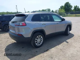 2020 Jeep Cherokee Latitude with VIN 1C4PJMCB6LD585177, listed as a IAAI auction lot 42589679 with 29,075 mi miles and . Bid and sale history available at DreamBid. Image 4.