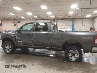 2021 Ram 2500 Tradesman с VIN 3C6UR5CJ3MG681322, выставлен на аукционе IAAI как лот 41876099 с пробегом 95 226 миль миль и . История ставок и продаж доступна на DreamBid. Изображение 14.