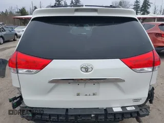 2014 Toyota Sienna Ltd with VIN 5TDDK3DC5ES073175, listed as a IAAI auction lot 41818572 with 107,971 mi miles. Bid and sale history available at carsss.com. Image 17.