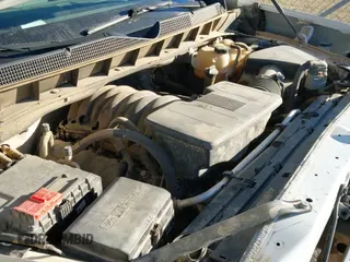 2019 Chevrolet Silverado 1500 Work Truck z VIN 1GCUYAEF3KZ174365, wystawiony jako IAAI lot #41424791 z przebiegiem 167 102 mil mil oraz . Historia ofert i sprzedaży dostępna na DreamBid. Obrazek 18.