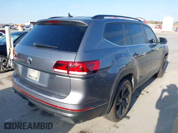 2022 Volkswagen Atlas 3.6L V6 SE w/Technology with VIN 1V2KR2CA5NC507639, listed as a IAAI auction lot 41704779 with 101,267 mi miles. Bid and sale history available at carsss.com. Image 4.