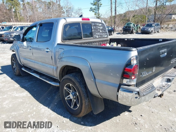 2014 Toyota Tacoma PreRunner with VIN 5TFJU4GNXEX061808, listed as a IAAI auction lot 41585931 with 214,240 mi miles. Bid and sale history available at carsss.com. Image 3.