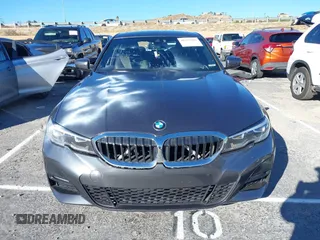 2022 BMW 3 Series 330i xDrive with VIN 3MW5R7J06N8C42529, listed as a IAAI auction lot 41272483 with 45,087 mi miles. Bid and sale history available at carsss.com. Image 12.
