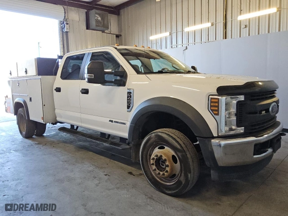 2018 Ford Super Duty F-450 DRW XL with VIN 1FD0W4HT7JEC68824, listed as a Copart auction lot 77602744 with 165,935 mi miles and Clean Title. Bid and sale history available at carsss.com. Image 4.