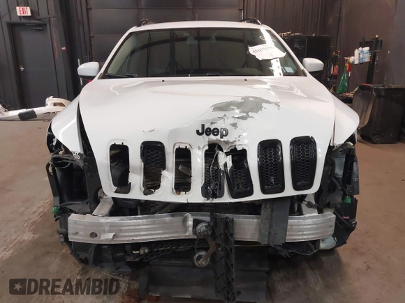 2018 Jeep Cherokee Latitude z VIN 1C4PJMCX0JD505901, wystawiony jako IAAI lot #41615476 z przebiegiem 106 873 mil mil oraz . Historia ofert i sprzedaży dostępna na DreamBid. Obrazek 6.