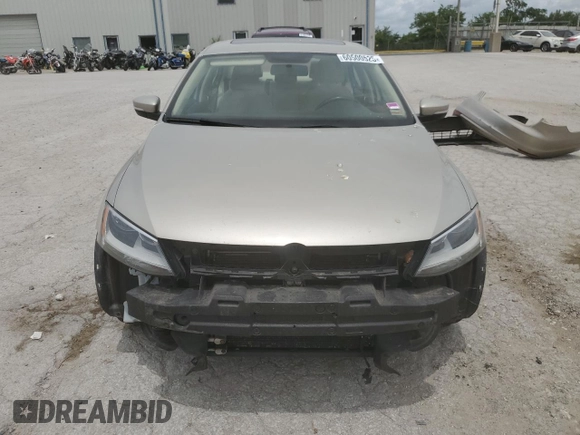 2014 Volkswagen Jetta SE with VIN 3VWD07AJ6EM209228, listed as a Copart auction lot 60500525 with 118,261 mi miles and Salvage title. Bid and sale history available at DreamBid. Image 5.