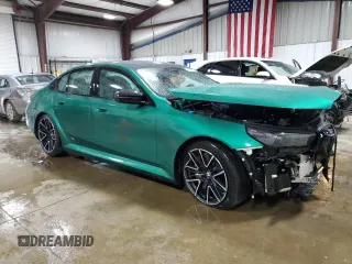 2025 BMW M5 z VIN WBS83FK04SCT95434, wystawiony jako Copart lot #56969865 z przebiegiem Nie podano mil oraz Szkody całkowita. Historia ofert i sprzedaży dostępna na DreamBid. Obrazek 4.