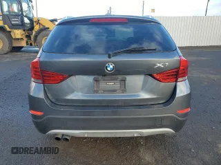 2014 BMW X1 sDrive28i with VIN WBAVM1C56EVW52510, listed as a Copart auction lot 45525295 with 105,727 mi miles and Salvage Title. Bid and sale history available at carsss.com. Image 6.