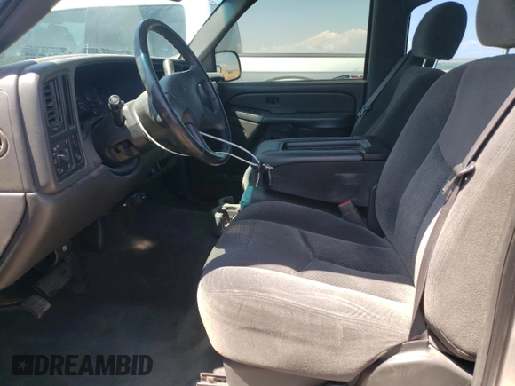 2005 Chevrolet Silverado 1500 LS z VIN 2GCEC13TX51291255, wystawiony jako Copart lot #54575475 z przebiegiem 120 145 mil mil oraz Szkoda całkowita • Salvage title. Historia ofert i sprzedaży dostępna na DreamBid. Obrazek 7.
