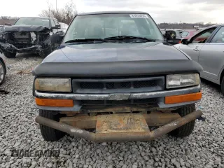 2001 Chevrolet S-10 LS with VIN 1GCCT19W918144487, listed as a Copart auction lot 84958094 with 0 mi miles and Salvage Title. Bid and sale history available at carsss.com. Image 5.