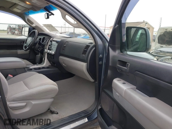 2007 Toyota Tundra SR5 with VIN 5TBDV54117S479855, listed as a IAAI auction lot 41792991 with 180,115 mi miles. Bid and sale history available at carsss.com. Image 5.