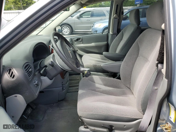 2006 Chrysler Town & Country SWB with VIN 1A4GP45R26B746756, listed as a Copart auction lot 72493834 with 57,547 mi miles and Non Repairable. Bid and sale history available at carsss.com. Image 7.