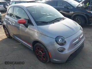 2016 FIAT 500e with VIN 3C3CFFGE0GT221907, listed as a IAAI auction lot 41450429 with 84,083 mi miles. Bid and sale history available at carsss.com. Image 1.