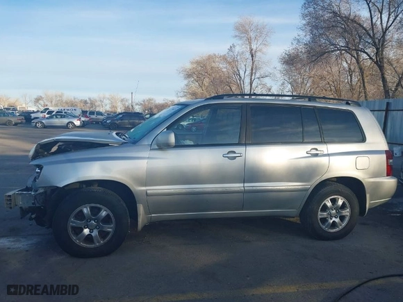 2004 Toyota Highlander with VIN JTEEP21A940038008, listed as a IAAI auction lot 41730423 with 263,222 mi miles. Bid and sale history available at carsss.com. Image 15.
