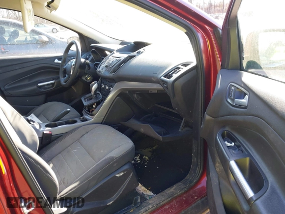 2015 Ford Escape SE with VIN 1FMCU9GX7FUC33881, listed as a IAAI auction lot 41397702 with 157,914 mi miles. Bid and sale history available at carsss.com. Image 5.