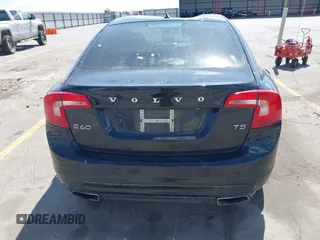 2016 Volvo S60 T5 Drive-E Premier z VIN YV126MFK5G1398229, wystawiony jako IAAI lot #42039229 z przebiegiem 99 604 mil mil oraz . Historia ofert i sprzedaży dostępna na DreamBid. Obrazek 16.