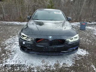 2018 BMW 3 Series 330i xDrive with VIN WBA8D9G57JNU69214, listed as a Copart auction lot 49269805 with 135,541 mi miles and Clean title. Bid and sale history available at DreamBid. Image 5.