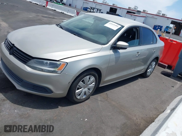 2014 Volkswagen Jetta SE with VIN 3VWD17AJ9EM271431, listed as a IAAI auction lot 42419304 with 143,599 mi miles and . Bid and sale history available at DreamBid. Image 6.