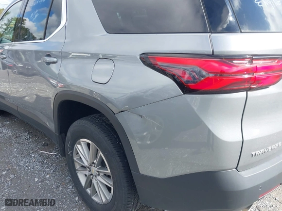 2023 Chevrolet Traverse LT Cloth with VIN 1GNEVGKW1PJ143195, listed as a IAAI auction lot 41541472 with 32,113 mi miles. Bid and sale history available at carsss.com. Image 6.