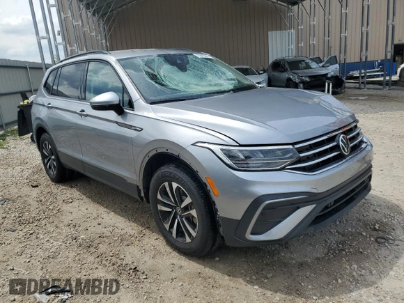 2024 Volkswagen Tiguan S with VIN 3VVFB7AX6RM041804, listed as a Copart auction lot 56154135 with 43,515 mi miles and Clean Title. Bid and sale history available at DreamBid. Image 4.