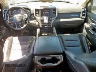 2020 Ram 1500 Laramie z VIN 1C6RREDT7LN306139, wystawiony jako Copart lot #62704995 z przebiegiem 118 657 mil mil oraz Szkoda całkowita • Salvage title. Historia ofert i sprzedaży dostępna na DreamBid. Obrazek 8.