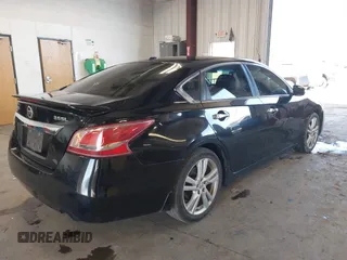2013 Nissan Altima SV z VIN 1N4BL3AP6DC298237, wystawiony jako IAAI lot #42034845 z przebiegiem 114 273 mil mil oraz . Historia ofert i sprzedaży dostępna na DreamBid. Obrazek 4.