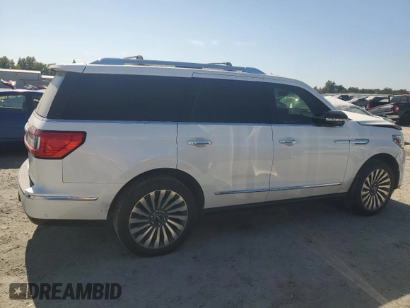 2019 Lincoln Navigator Reserve with VIN 5LMJJ2LT1KEL19974, listed as a Copart auction lot 62643925 with 64,030 mi miles and Salvage title. Bid and sale history available at DreamBid. Image 3.