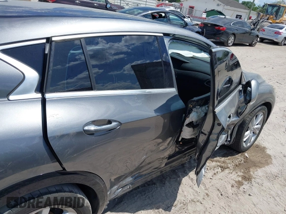 2018 Infiniti QX30 Premium z VIN SJKCH5CPXJA003377, wystawiony jako IAAI lot #41876556 z przebiegiem 91 673 mil mil oraz . Historia ofert i sprzedaży dostępna na DreamBid. Obrazek 19.