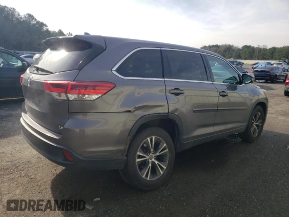2017 Toyota Highlander LE z VIN 5TDZZRFH1HS217693, wystawiony jako Copart lot #50198455 z przebiegiem 67 912 mil mil oraz Szkoda całkowita • Salvage title. Historia ofert i sprzedaży dostępna na DreamBid. Obrazek 3.