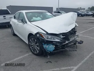 2019 Lexus ES 350 with VIN 58ABZ1B17KU014746, listed as a IAAI auction lot 42467469 with 39,233 mi miles and . Bid and sale history available at DreamBid. Image 1.