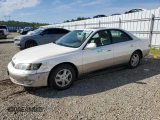 1999 Lexus ES 300 Luxury Sport Sdn with VIN JT8BF28G1X0174611, listed as a Copart auction lot 49914405 with 196,817 mi miles and Salvage Title. Bid and sale history available at carsss.com. Image 1.
