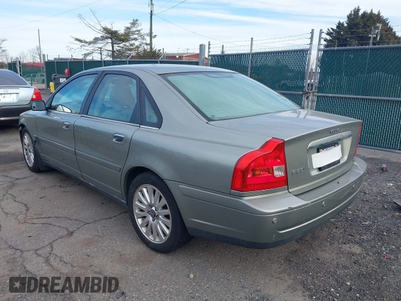 2006 Volvo S80 with VIN YV1TS592361444561, listed as a IAAI auction lot 41569509 with 147,917 mi miles. Bid and sale history available at carsss.com. Image 3.