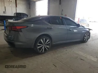 2019 Nissan Altima SR with VIN 1N4BL4CV2KC197288, listed as a Copart auction lot 48852335 with 333,333 mi miles and Clean Title. Bid and sale history available at carsss.com. Image 3.