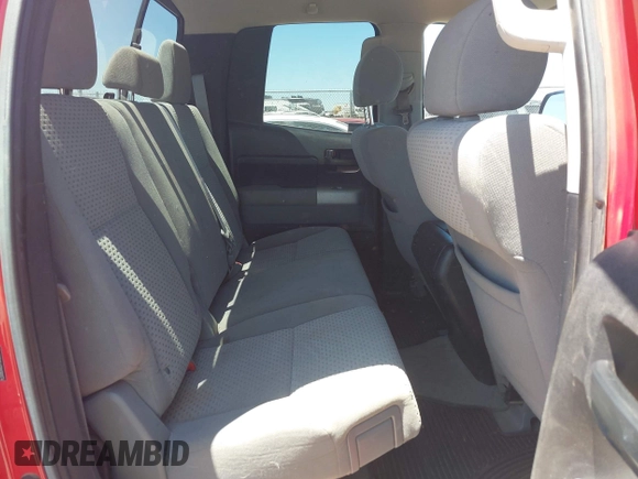 2008 Toyota Tundra z VIN 5TFBV54128X080074, wystawiony jako IAAI lot #42227681 z przebiegiem 176 042 mil mil oraz . Historia ofert i sprzedaży dostępna na DreamBid. Obrazek 8.