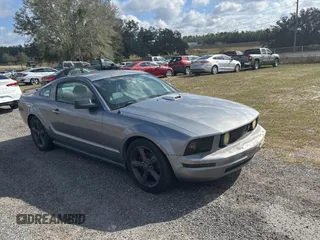 2007 Ford Mustang Deluxe with VIN 1ZVFT80N975342231, listed as a Copart auction lot 86153004 with 175,676 mi miles and Clean Title. Bid and sale history available at carsss.com. Image 1.