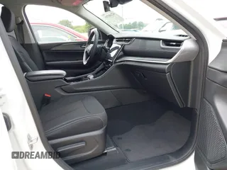 2023 Jeep Grand Cherokee Altitude with VIN 1C4RJKAG2P8886135, listed as a IAAI auction lot 42160793 with 53,719 mi miles and . Bid and sale history available at DreamBid. Image 5.