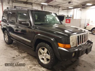 2010 Jeep Commander Sport z VIN 1J4RG4GT4AC115611, wystawiony jako IAAI lot #42286985 z przebiegiem 149 365 mil mil oraz . Historia ofert i sprzedaży dostępna na DreamBid. Obrazek 1.